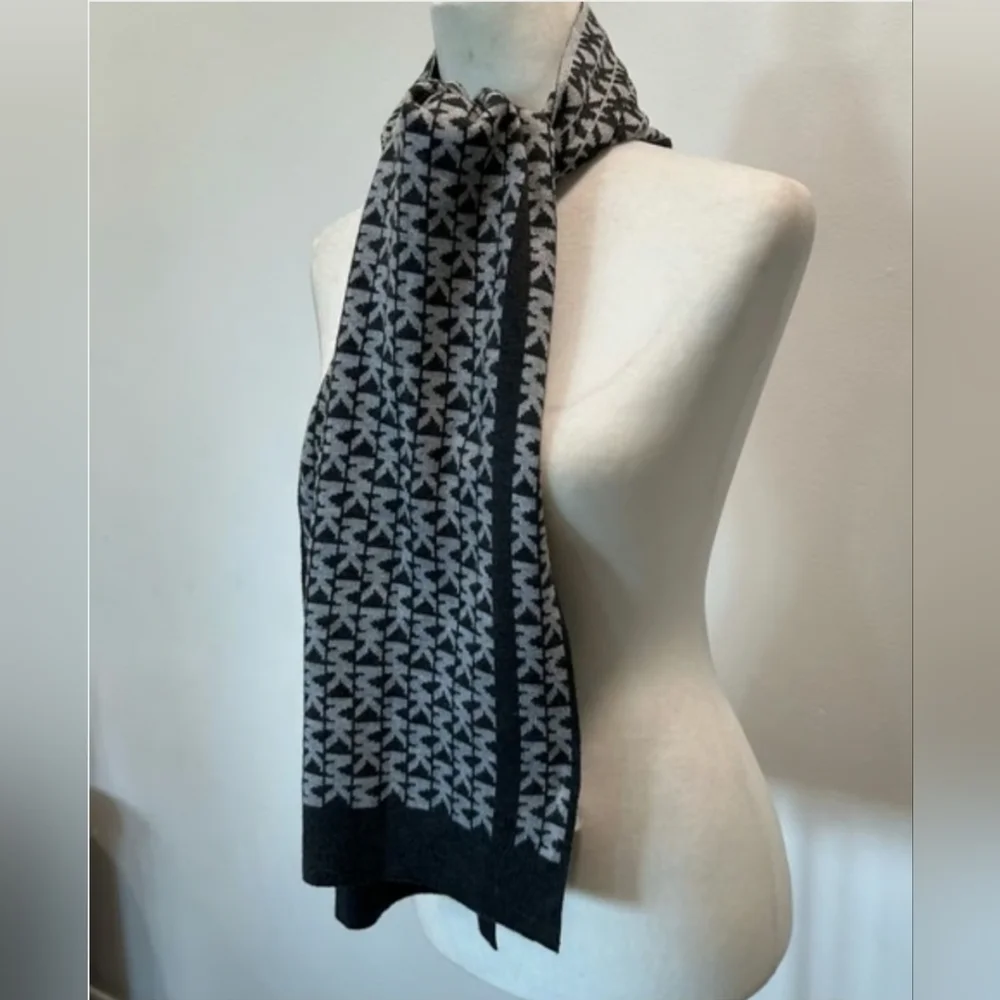 Michael Kors Gray Patterned Scarf